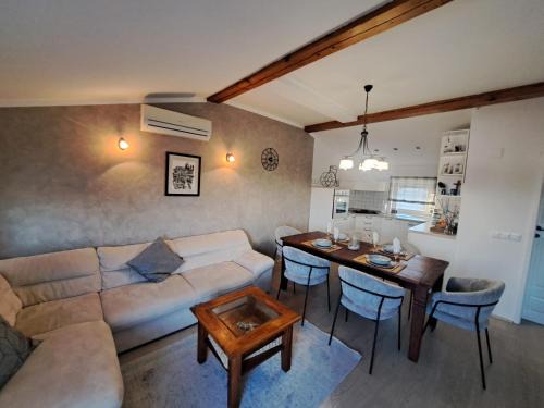 Municipality of Posedarje Apartment | Apartman Lucia