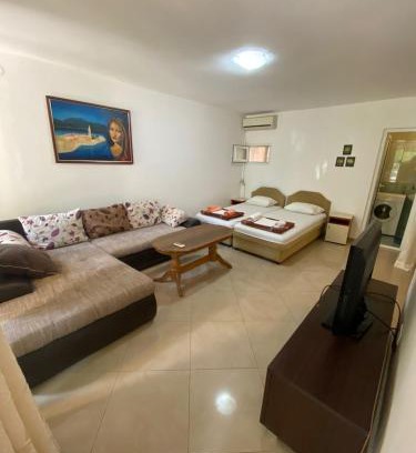 Babin do Apartment | Apartman Radenovic