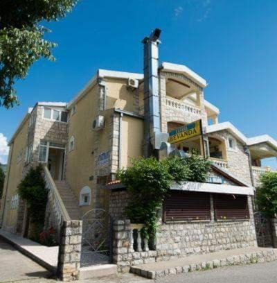 Kaluđerac Apartment | Apartmani Perovic