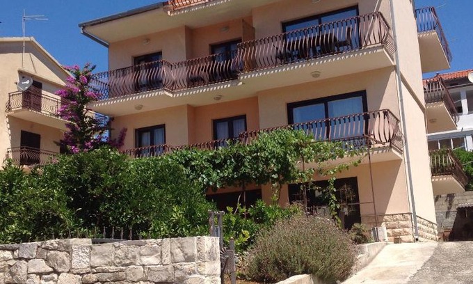 Stari Grad Apartment | Apartmani Roić