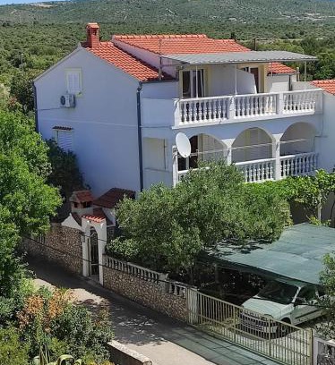 Rogoznica Apartment | Apartmani Uvodić