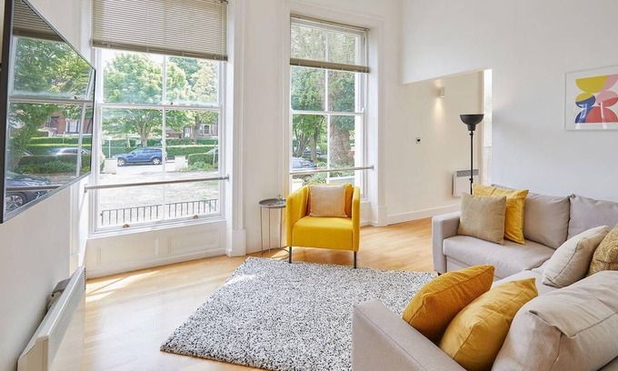 South Cliff Apartment | Apartment 1 @ Easby Hall