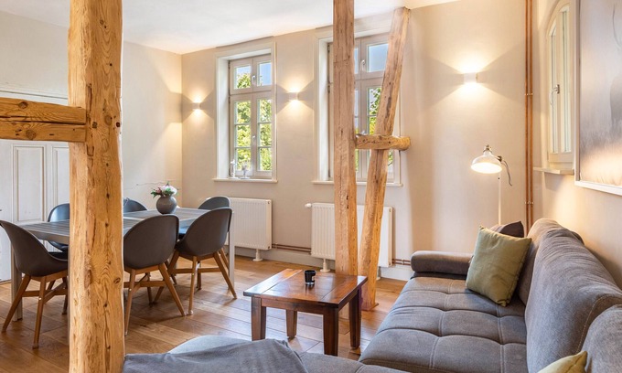Groß Pankow Apartment | Apartment '1' with Private Terrace, Shared Garden and Wi-Fi