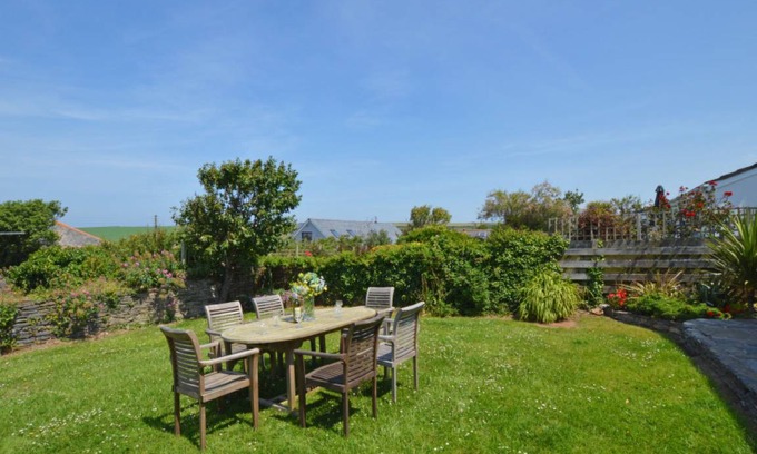 Trevone House | Apartment ∙ 4 bedrooms ∙ 6 guests