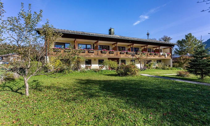 Unterschonau Apartment | Apartment "5 Apartment mit Gartenblick" with Mountain View, Private Balcony & Wi-Fi