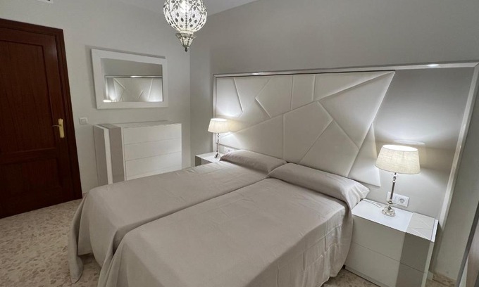 Lucena Apartment | Apartment Arevalo Center, Parking Gratis