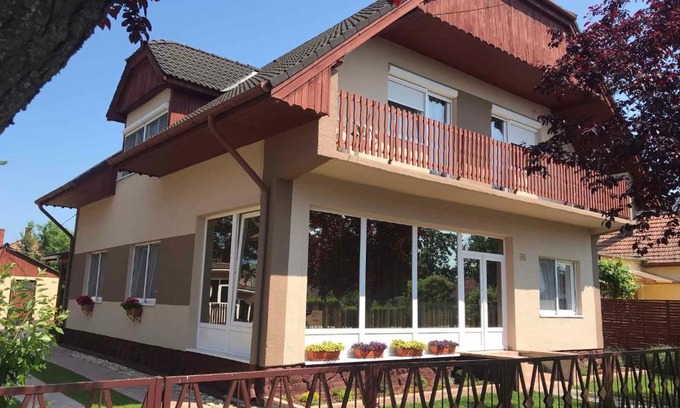 Balatonlelle Apartment | Apartment Balatonlelle, Lake Balaton 2