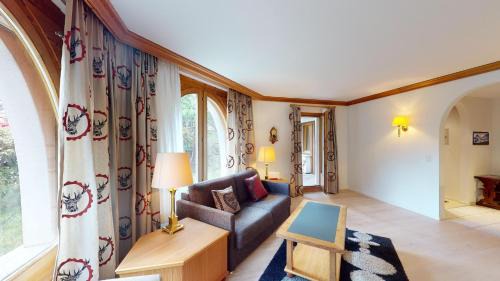 Zuoz Apartment | Apartment Belvair 32