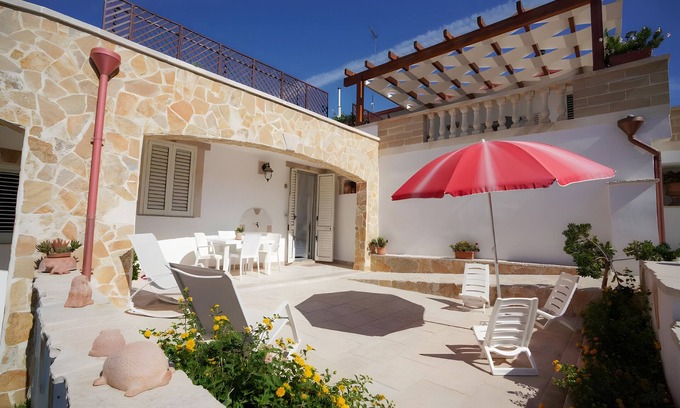 Otranto Apartment | Apartment 'Bilocale' with Lake View, Wi-Fi and Air Conditioning