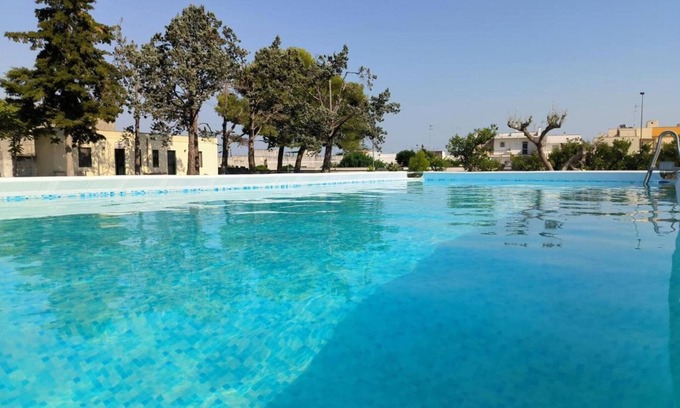 Giurdignano Apartment | Apartment 'Borgo Borgia - Casa Del Linaiolo' with Shared Pool, Wi-Fi and Air Conditioning
