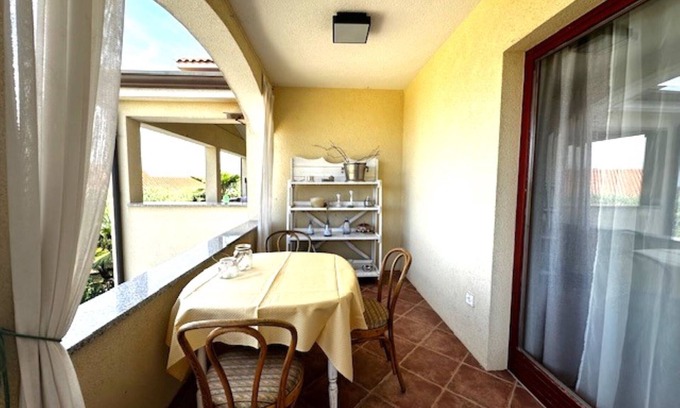 Mugeba Apartment | Apartment Branko I with balcony and sea view in Porec, Istria