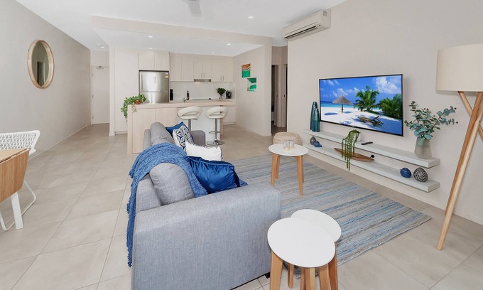 Cairns North Apartment | Apartment Close to the City Life on Lake 3