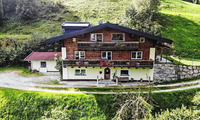 Hollersbach im Pinzgau Apartment | Apartment Daniel by Interhome