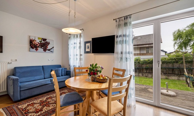Terlano Apartment | Apartment 'Das Landhaus Apt Chardonnay' with Mountain View, Private Terrace and Wi-Fi