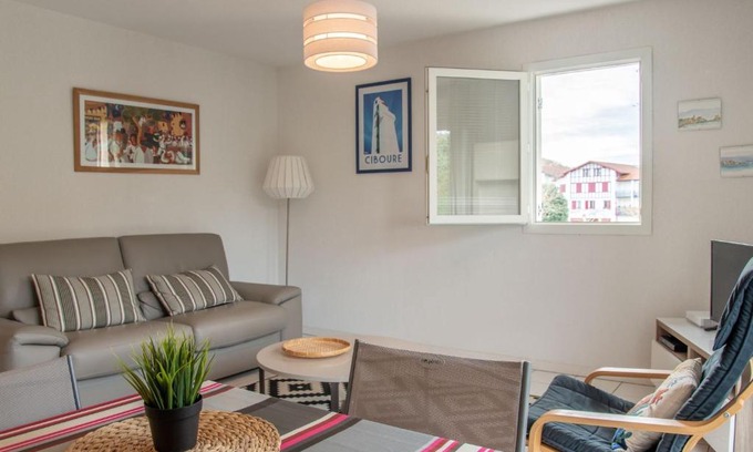 Behobie Apartment | Apartment Ikara by Interhome