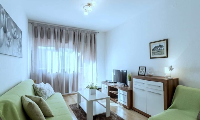 Kastel Novi Apartment | Apartment in Kaštel Novi with terrace, air conditioning, WiFi, washing machine (5104-2)