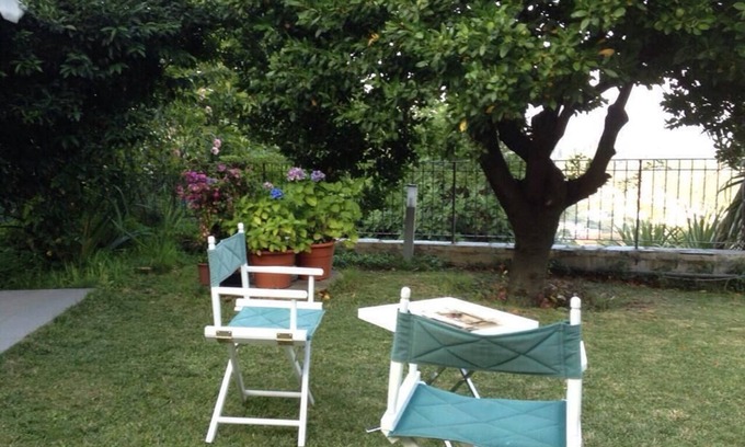 La Foce Apartment | Apartment in La Spezia in early 20th century villa with garden and sea view