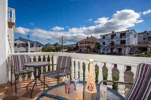 Njivice Apartment | Apartment in Njivice with sea view, balcony, air conditioning, WiFi 4687-1