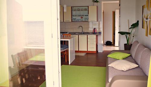 Poljana Apartment | Apartment in Poljana with sea view, terrace, air conditioning, WiFi 3617-4