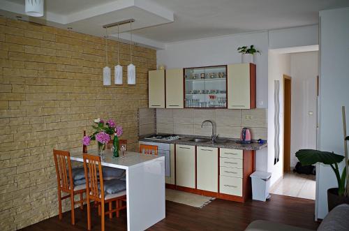 Poljana Apartment | Apartment in Poljana with sea view, terrace, air conditioning, WiFi 3617-5