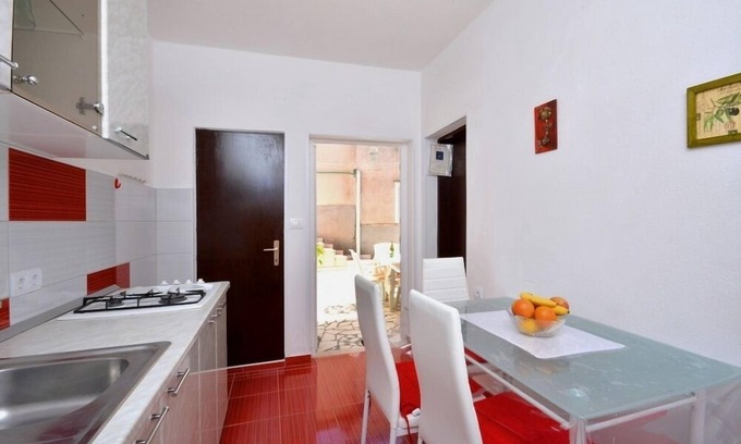 Zuljana Apartment | Apartment in Žuljana with Terrace, Air condition, WIFI (3558-5)
