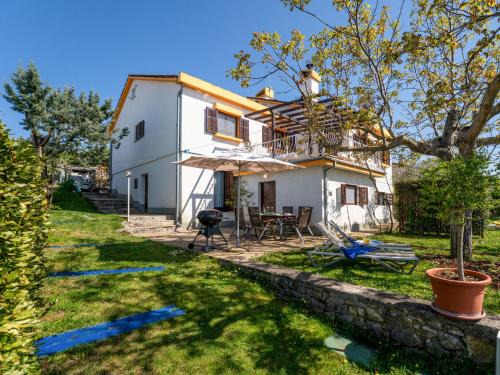 Njivice Apartment | Apartment Jurkovic-2 by Interhome