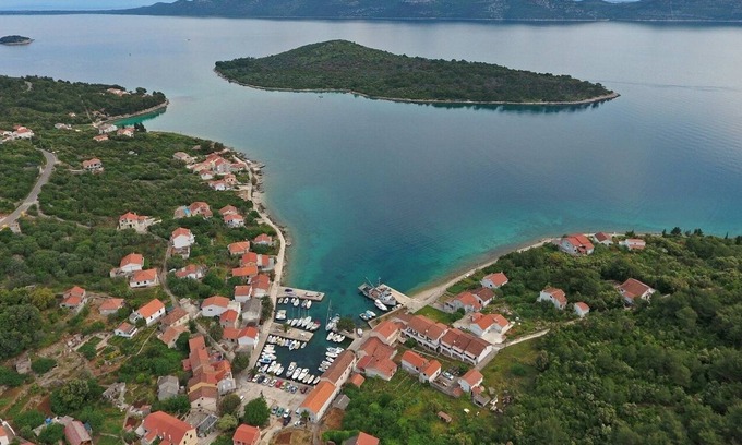 Knez Apartment | Apartment Knež with its unique island location will make your stay fullfiled