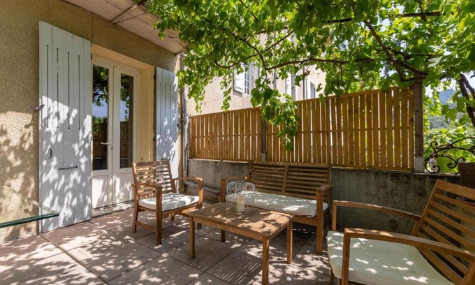Nyons Apartment | Apartment La Terrasse des Vignes - NYS180 by Interhome