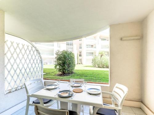 Frejus Port Apartment | Apartment Le Cesarée-4 by Interhome
