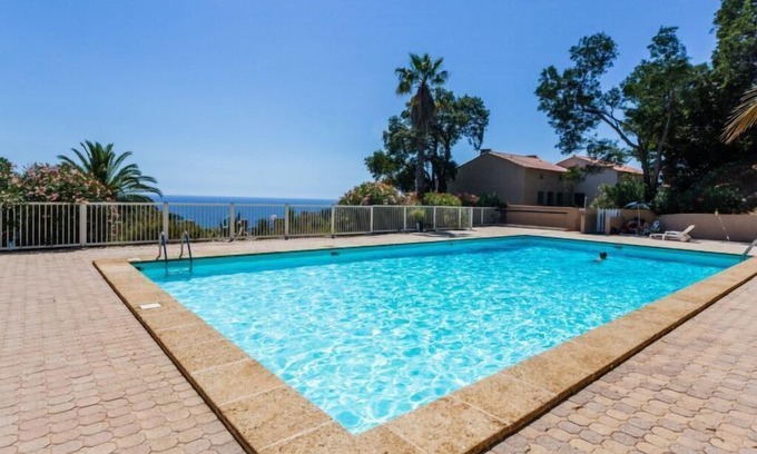 Le Rayol Apartment | Apartment Le Paradou in Rayol Canadel - 4 persons, 1 bedrooms