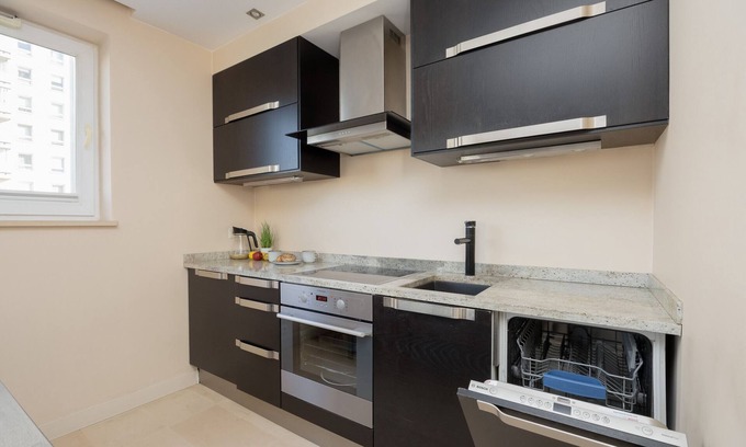 Ursynow Apartment | Apartment Near Stokłosy by Renters