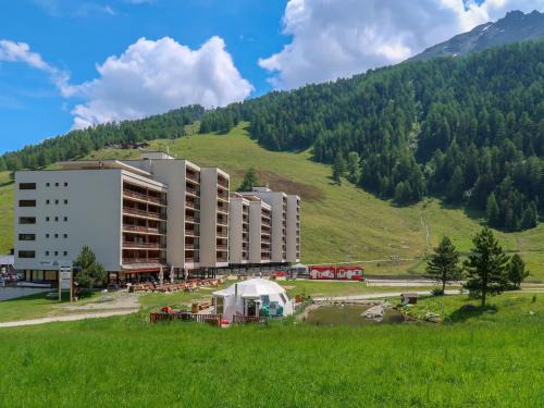 Noveli Apartment | Apartment Rosablanche D31 by Interhome