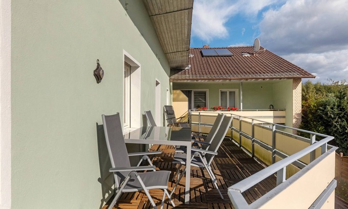 Bad Wildungen Apartment | Apartment 'Schneider' with Balcony and Wi-Fi