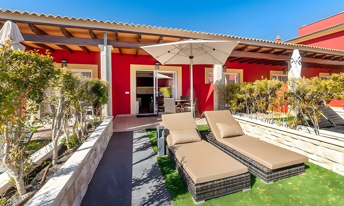 Cala Agulla Apartment | Apartment 'Standard 14' with Shared Pool, Wi-Fi and Air Conditioning