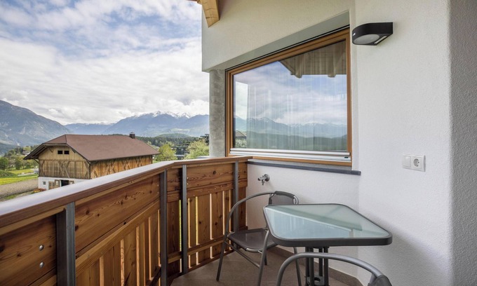 Santo Stefano Apartment | Apartment "Stefansdorf Wohnung 5" with Mountain View, Wi-Fi, Garden & Balcony
