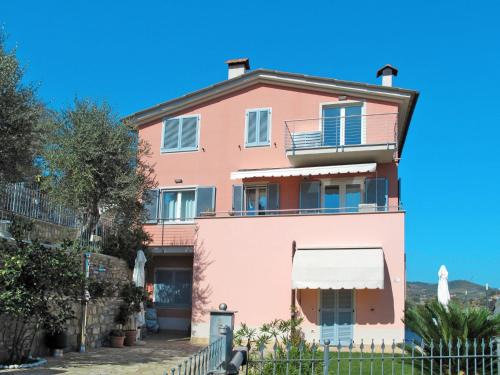Poggi Apartment | Apartment Ulivi sul Mare by Interhome