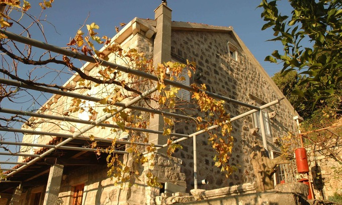 Sudurad Apartment | Apartment Vukorep - Two Bedroom Apartment with Terrace and Field View