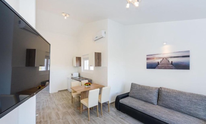Sveti Petar Apartment | Apartment with direct sand beach access