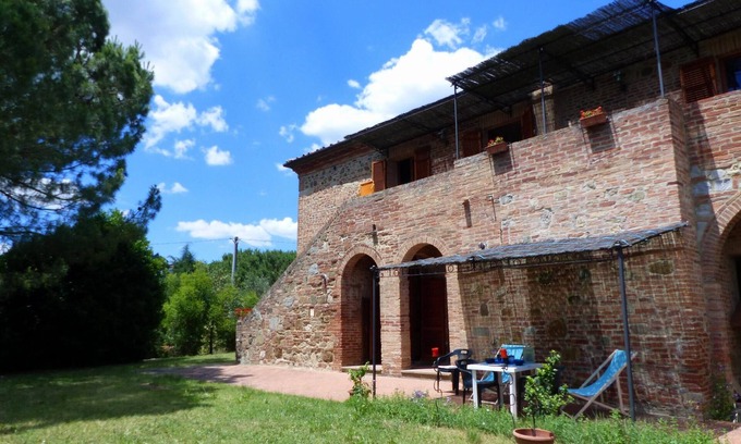 Torrita di Siena Apartment | Apartment with a beautiful view of the countryside