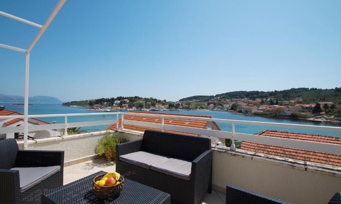 Lumbarda House | Apartments Šuda