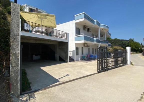 Gjerana House | Apartments Ajdin