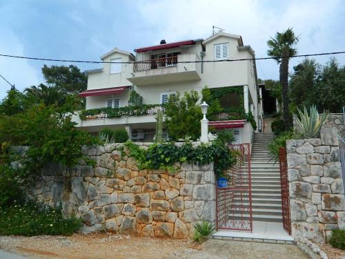 Vrboska Apartment | Apartments and Rooms Darinka