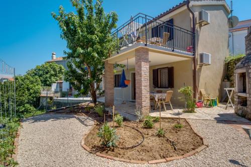 Nerezine Apartment | Apartments by the sea Nerezine, Losinj - 18734