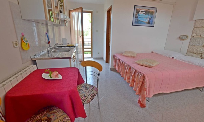 Pavicini Apartment | Apartments Josip