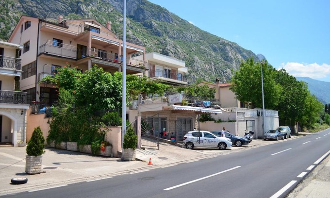 Dobrota Apartment | Apartments Kaludjerovic