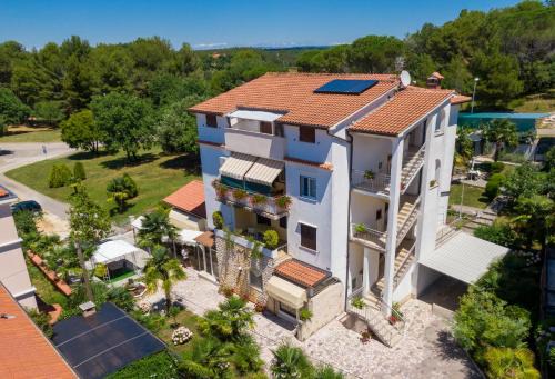 Brulo Apartment | Apartments Lori