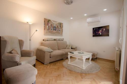 Vracar Apartment | Apartments near St. Sava Temple