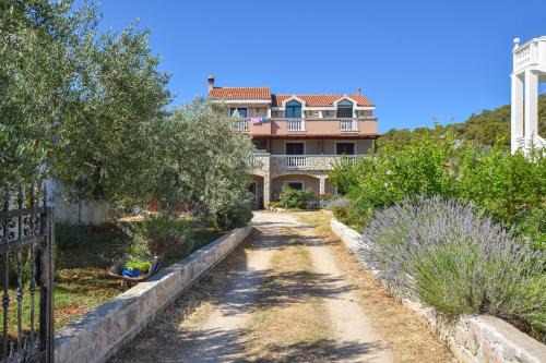 Tkon Apartment | Apartments Studenac