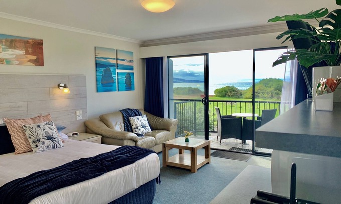 Apollo Bay Hotel | Apollo Bay Waterfront Motor Inn