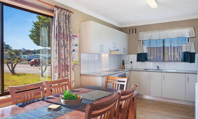 Narooma Apartment | Apollo Unit 12 Ground Floor